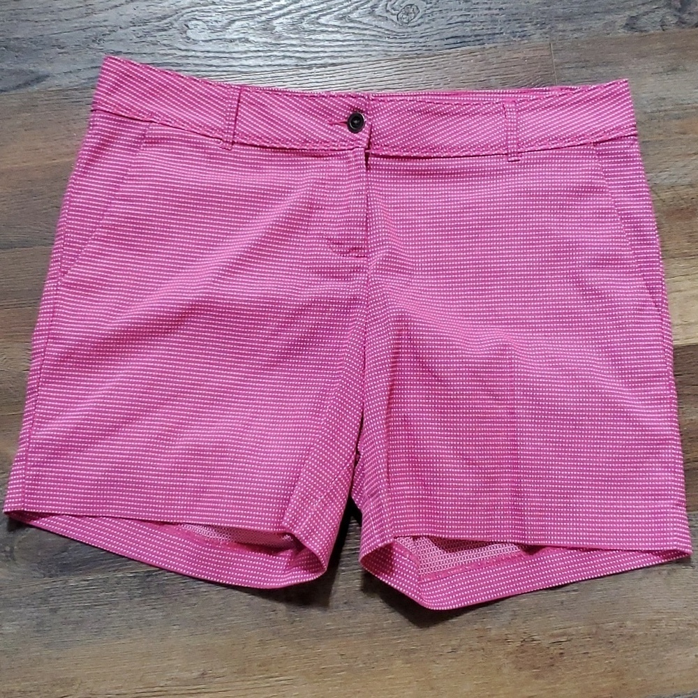 Isaac Mizrahi new york pink dotted flat front shorts euc